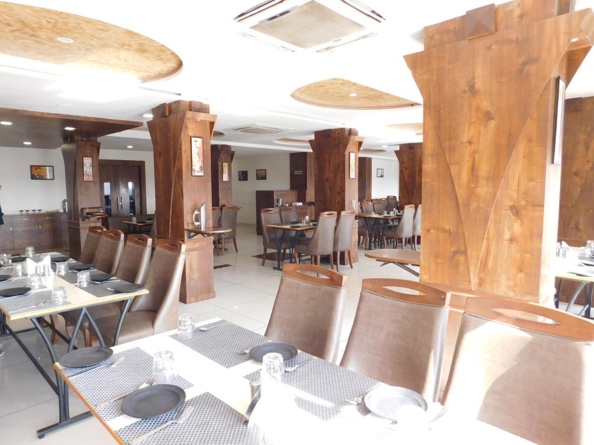 Hotel Shiva Club And Resort Mundra Exterior foto